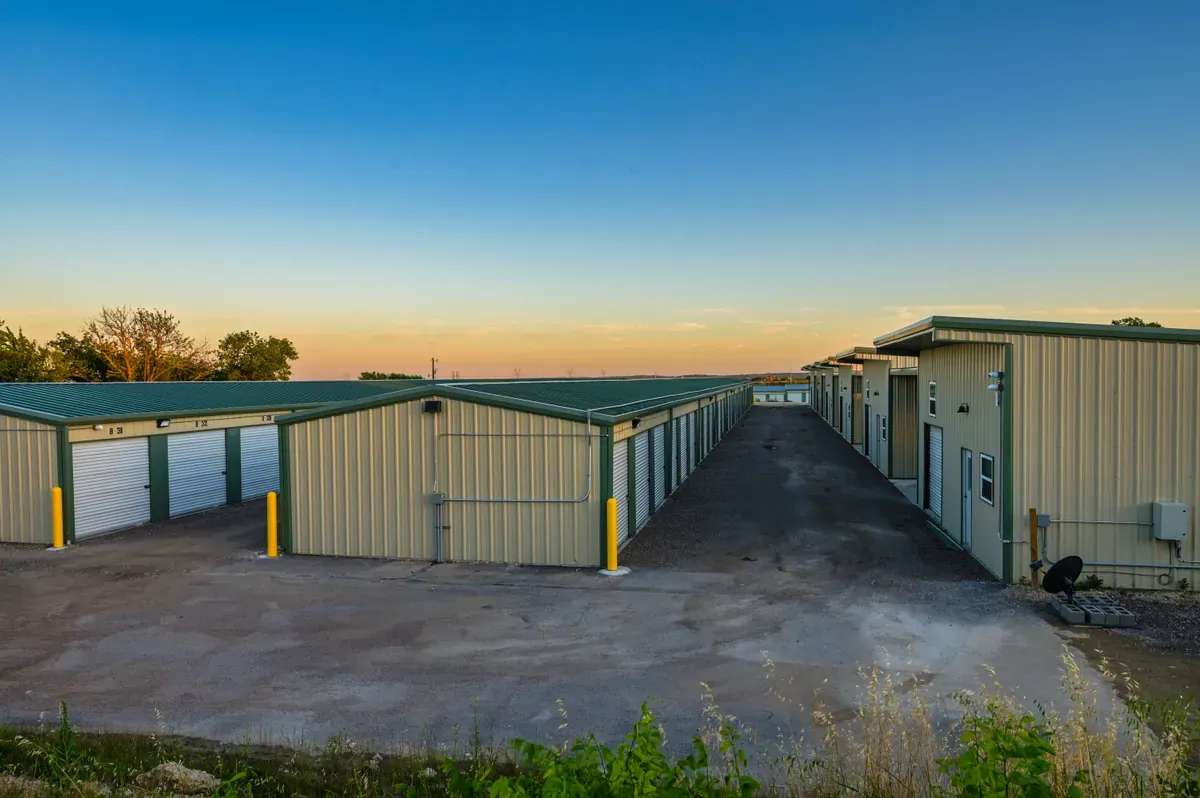 Storage Units in Azle